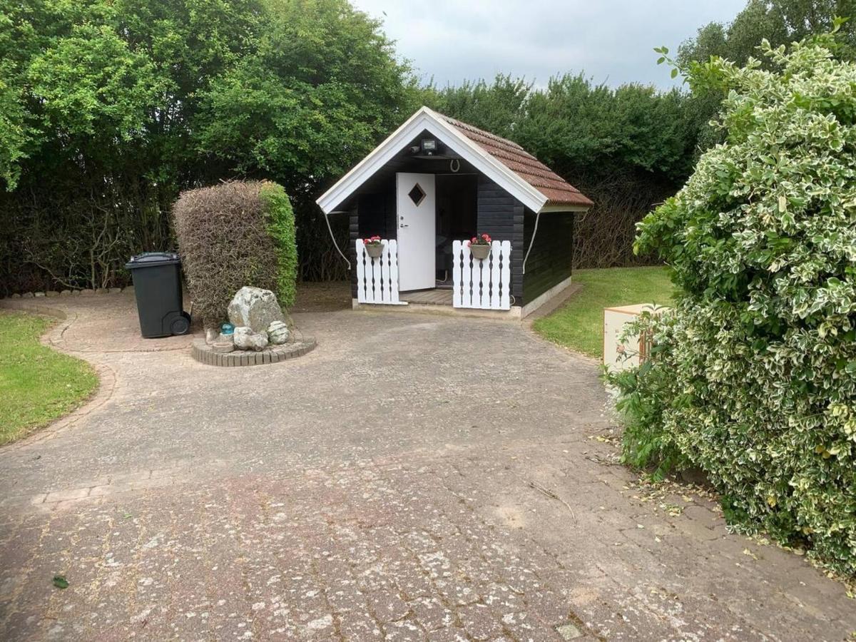 Stunning Romantik Cabin Close To Baltic Sea Villa Idestrup Exterior foto