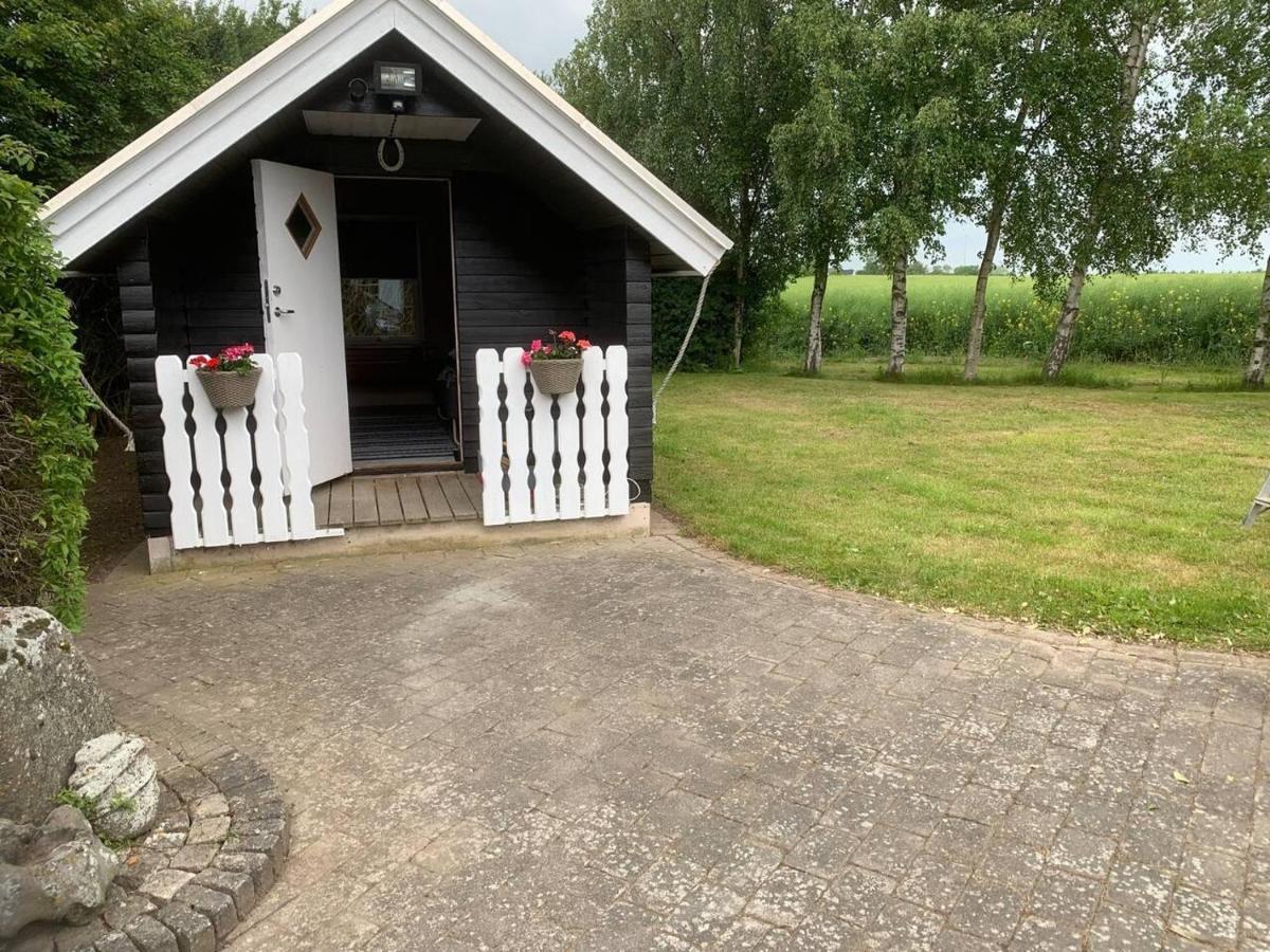 Stunning Romantik Cabin Close To Baltic Sea Villa Idestrup Exterior foto